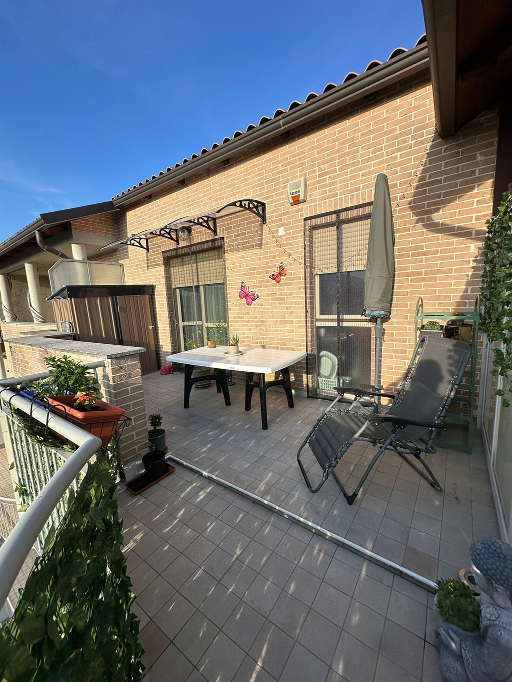 BILOCALE MODERNO CON AMPIO TERRAZZO